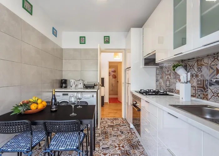 Magic Theatre Center * Dystrykt Faro